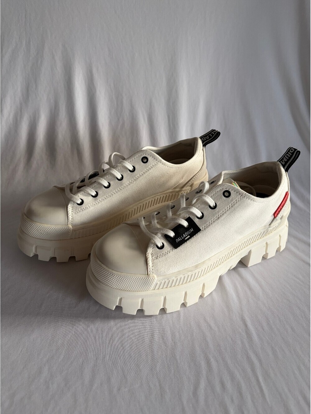 White platform low top sneakers